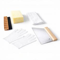 Kit clés en main pour la pose de mosaïque en sachet refermable.
